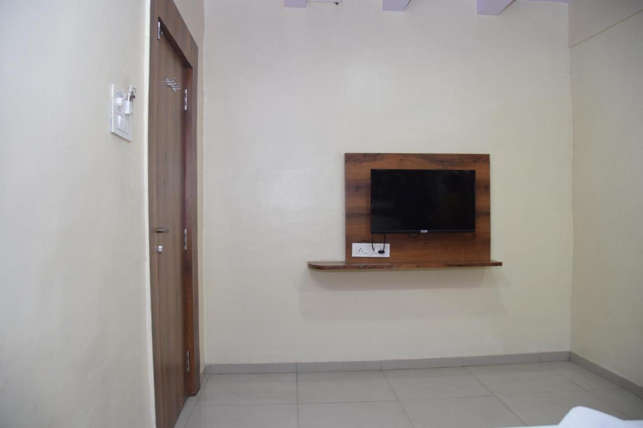 Hotel Riviera Residency Thane Luaran gambar