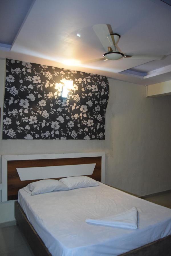 Hotel Riviera Residency Thane Luaran gambar
