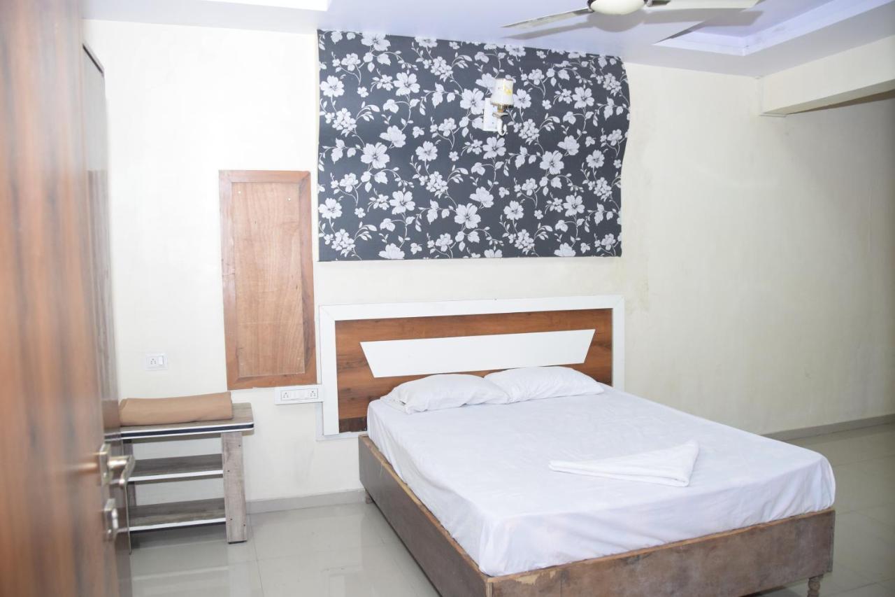 Hotel Riviera Residency Thane Luaran gambar