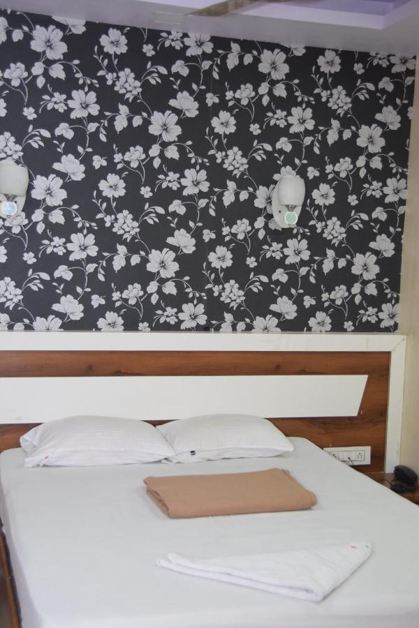 Hotel Riviera Residency Thane Luaran gambar