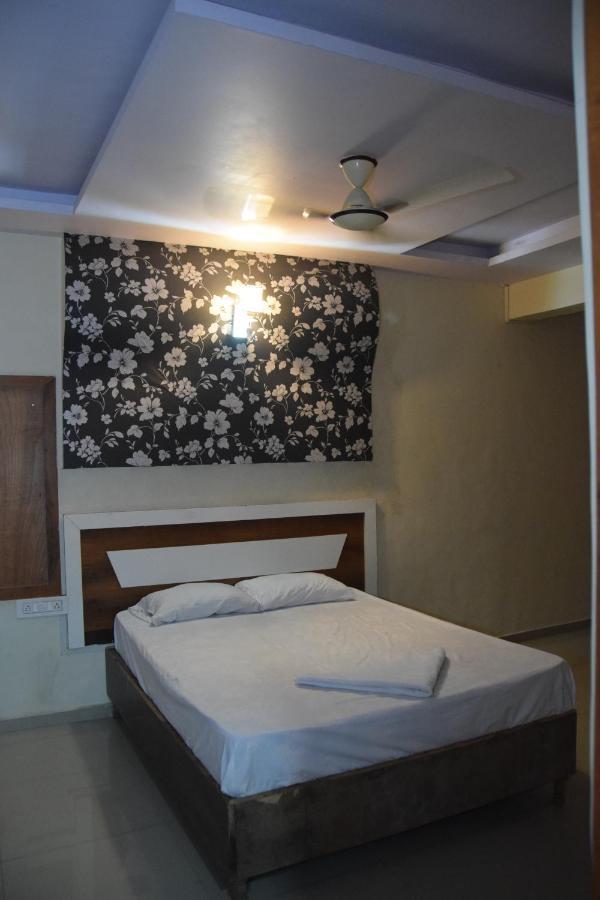 Hotel Riviera Residency Thane Luaran gambar