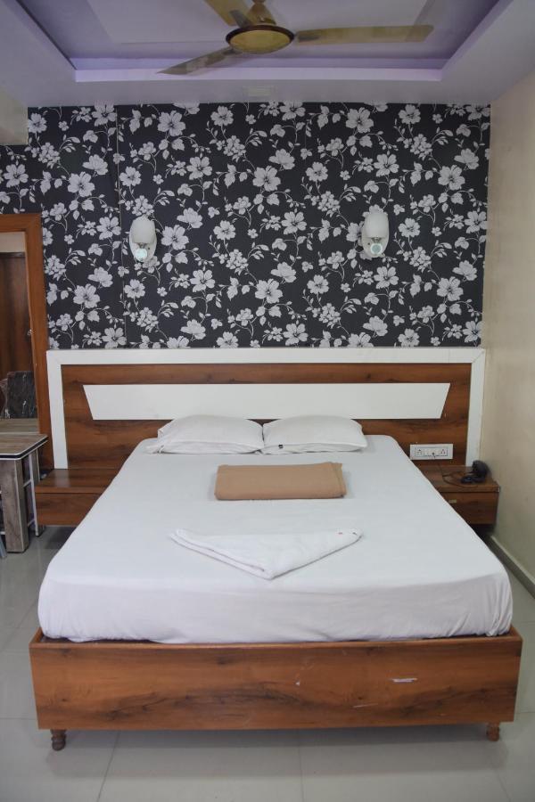 Hotel Riviera Residency Thane Luaran gambar