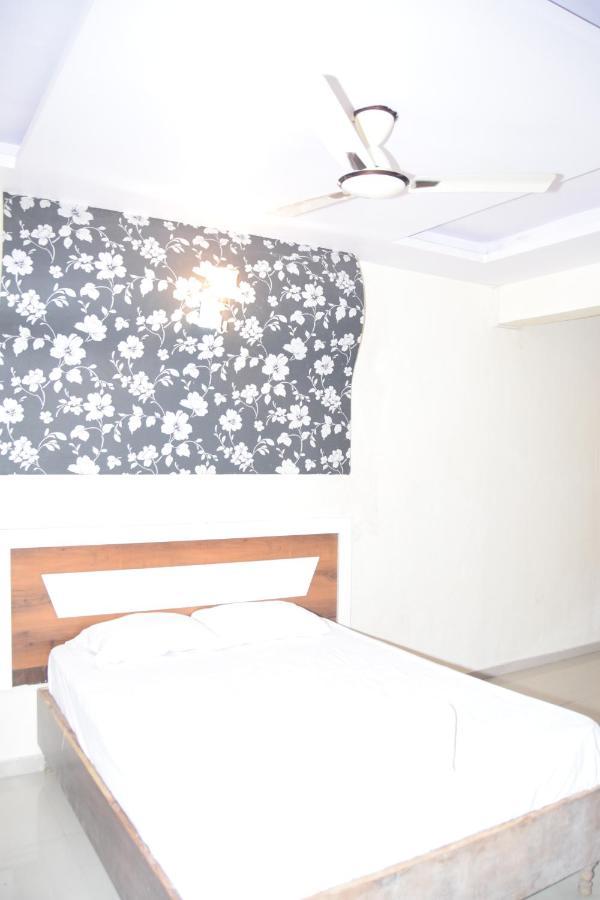 Hotel Riviera Residency Thane Luaran gambar