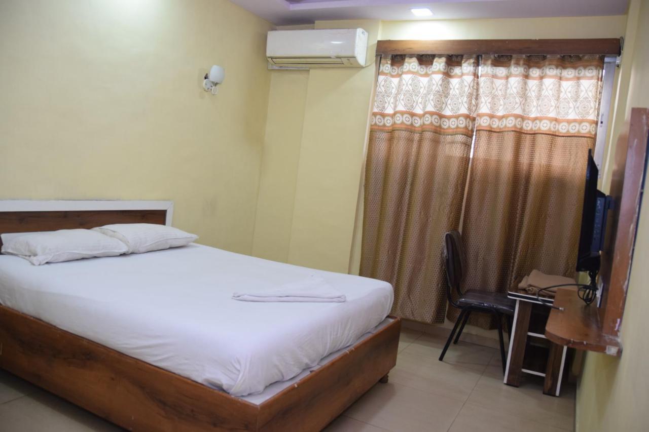 Hotel Riviera Residency Thane Luaran gambar